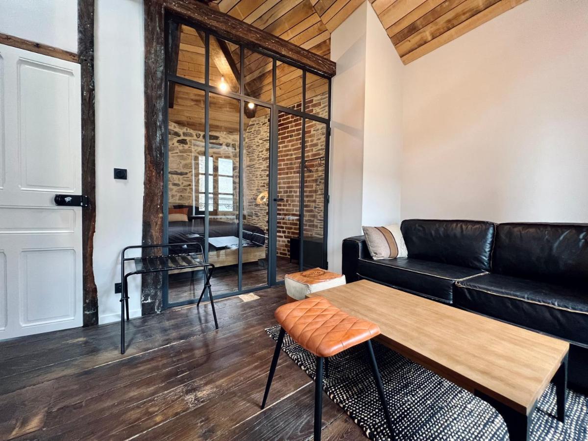 Les Suites De La Tour D'Embas Vitré Exterior foto